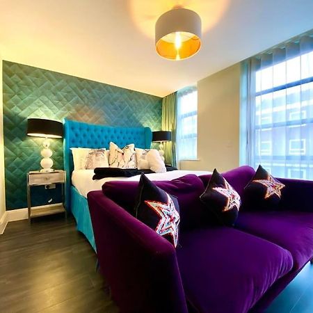 Stunning Apartment Suite - Free Parking & Wifi! Poole Exteriör bild