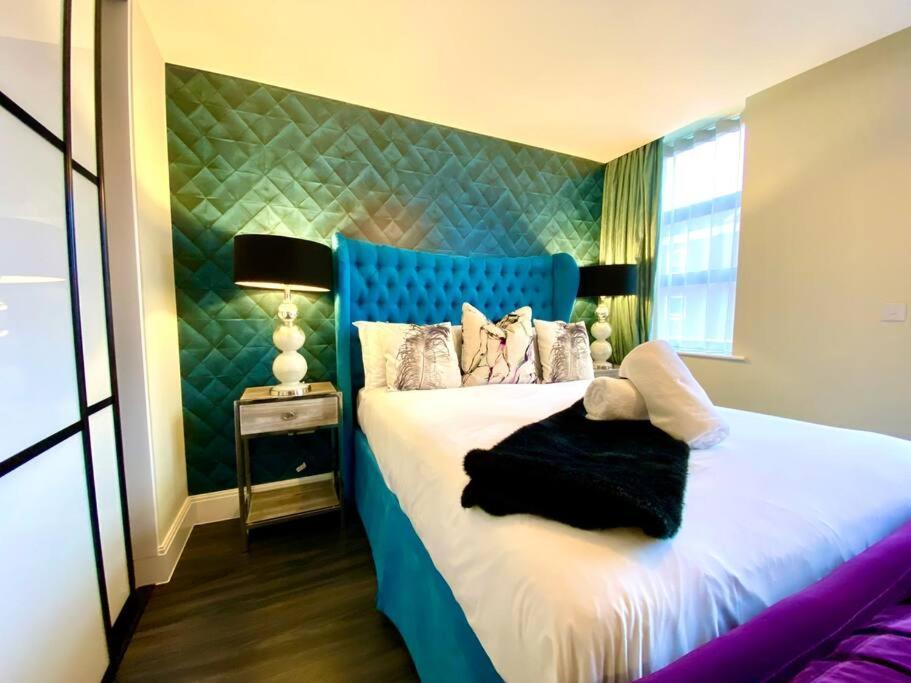 Stunning Apartment Suite - Free Parking & Wifi! Poole Exteriör bild